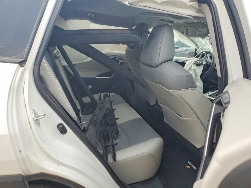 2024 TOYOTA RAV4 XLE PREMIUM 10