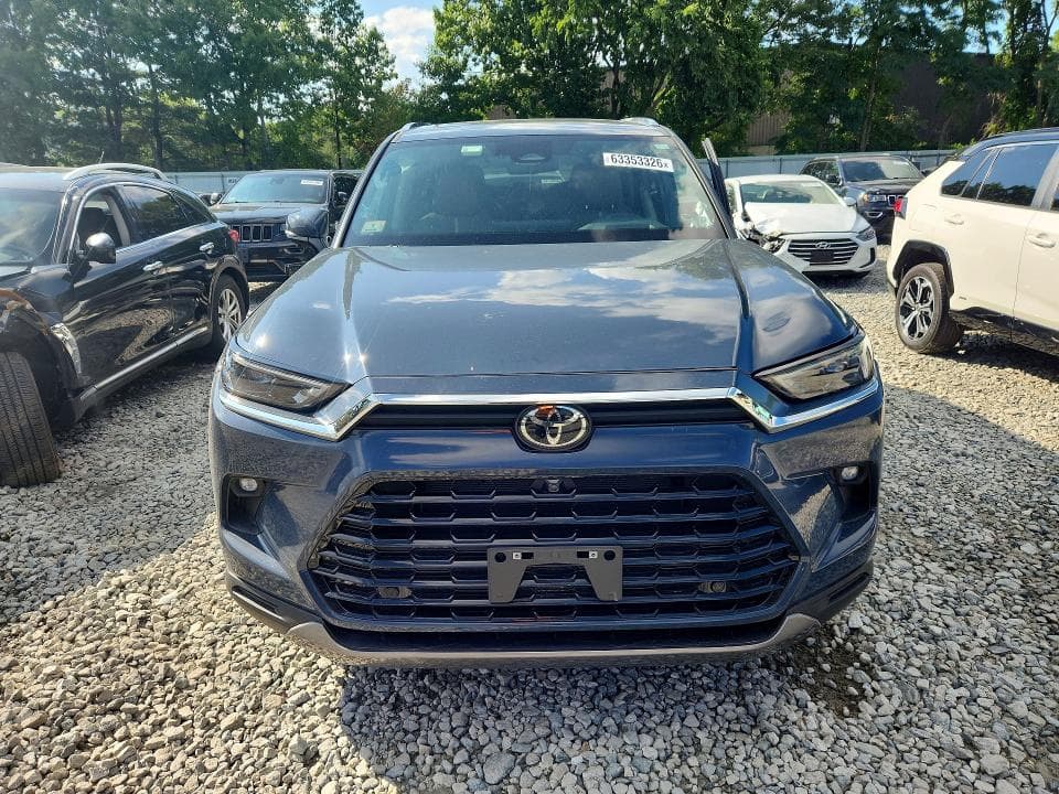 2025 TOYOTA GRAND HIGHLANDER PLATINUM 5