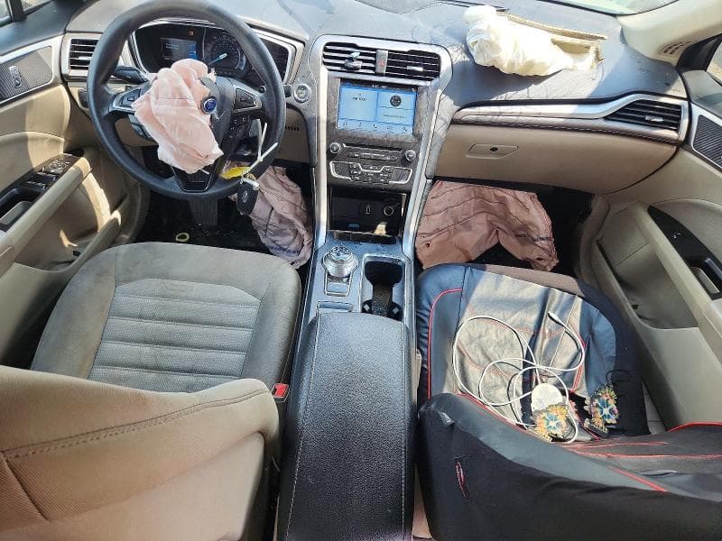 2017 FORD FUSION SE 8