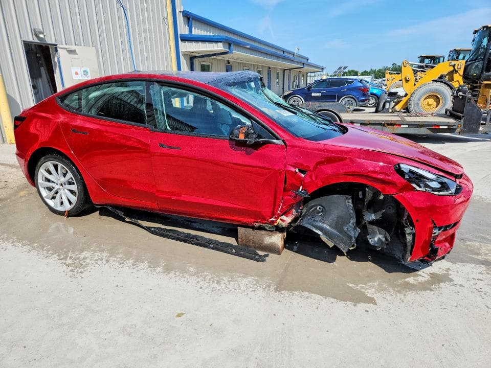 2018 TESLA MODEL 3 4