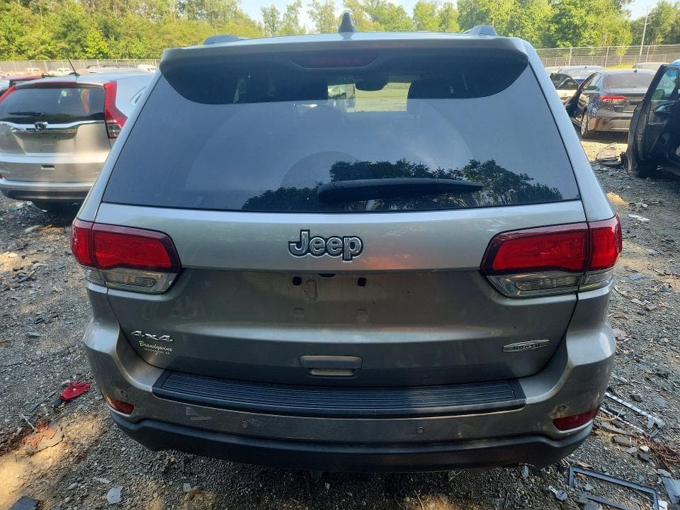 2020 JEEP GRAND CHEROKEE LAREDO 6