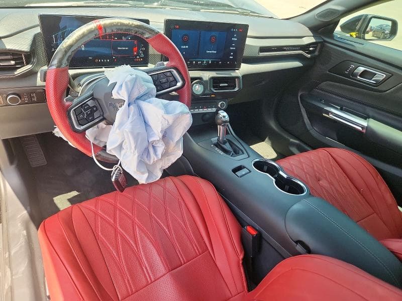 2025 FORD MUSTANG GT 8