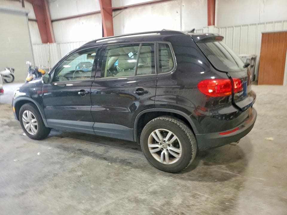 2017 VOLKSWAGEN TIGUAN S 2