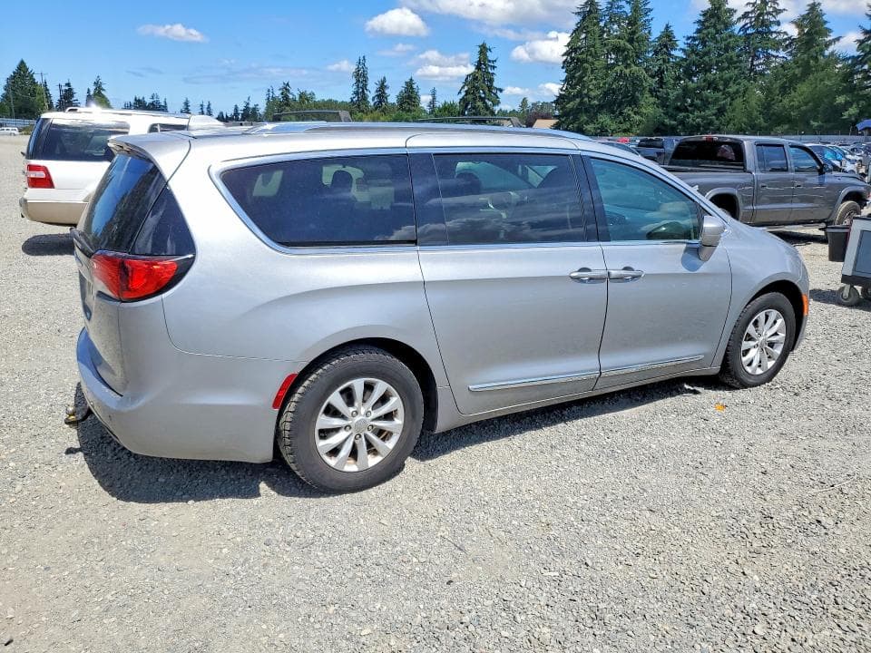 2019 CHRYSLER PACIFICA TOURING L 3