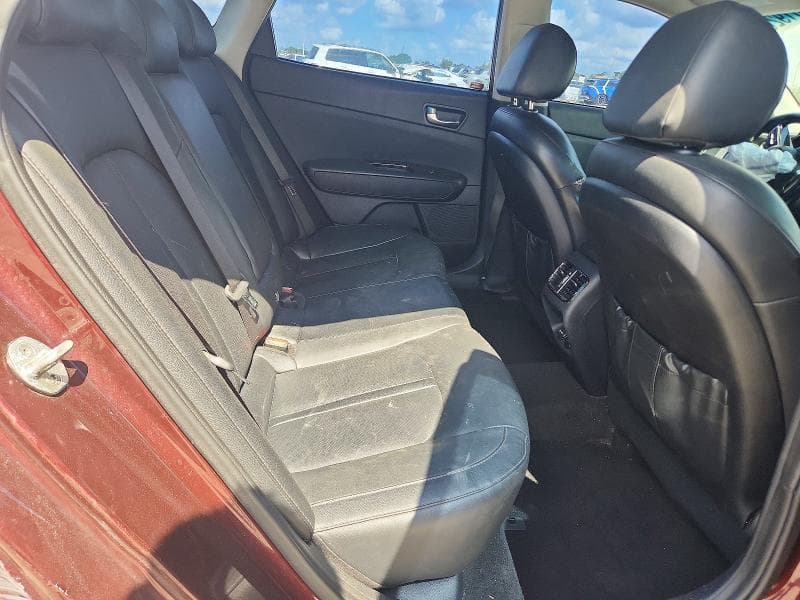 2019 KIA OPTIMA EX 10