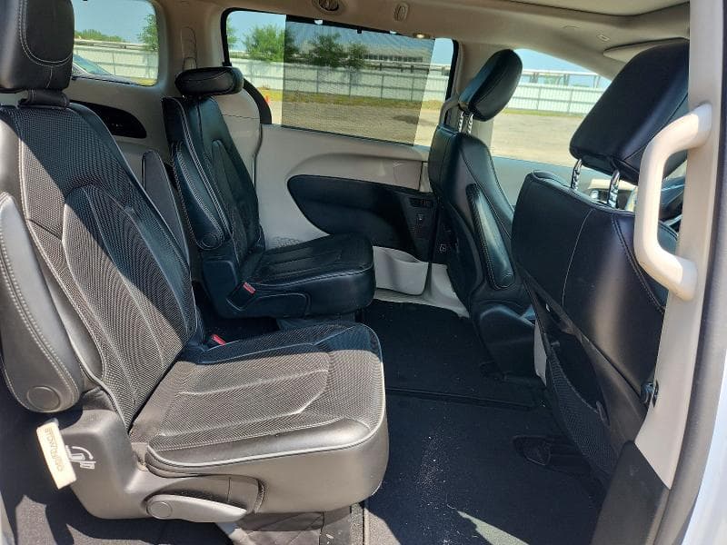 2019 CHRYSLER PACIFICA LIMITED 11