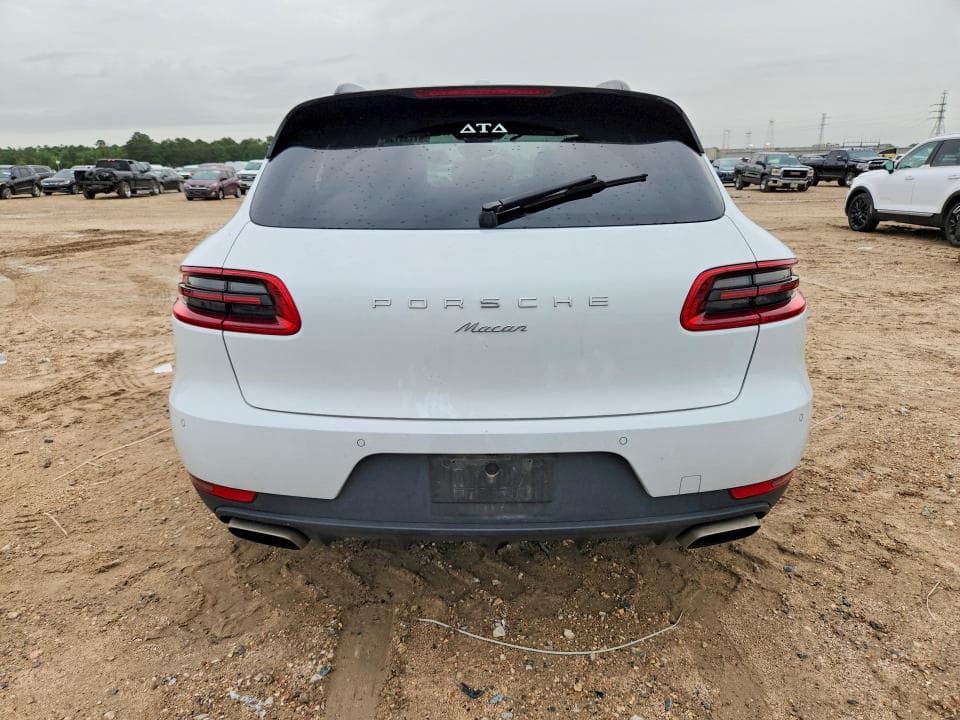 2018 PORSCHE MACAN 6