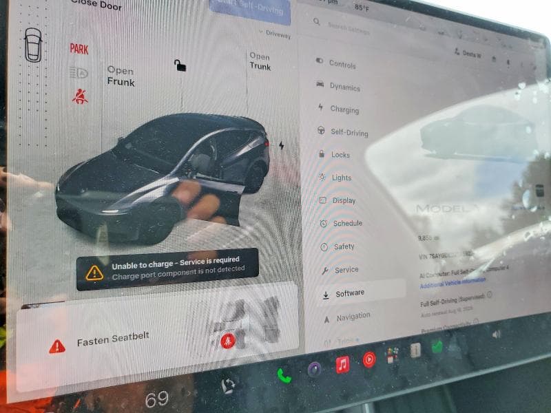 2026 TESLA MODEL Y 9