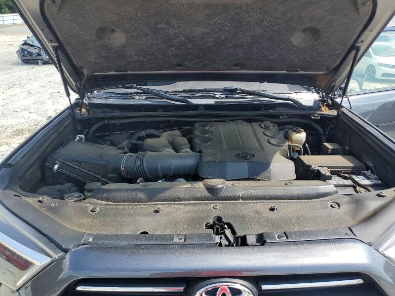 2021 TOYOTA 4RUNNER SR5 11
