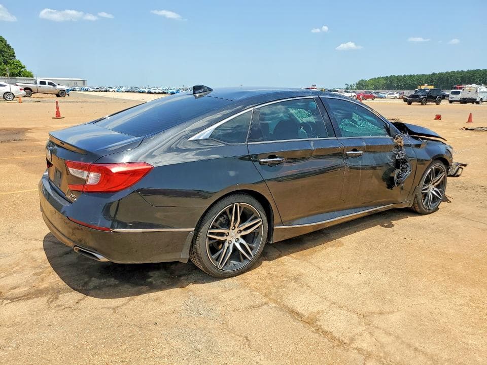 2021 HONDA ACCORD TOURING 3