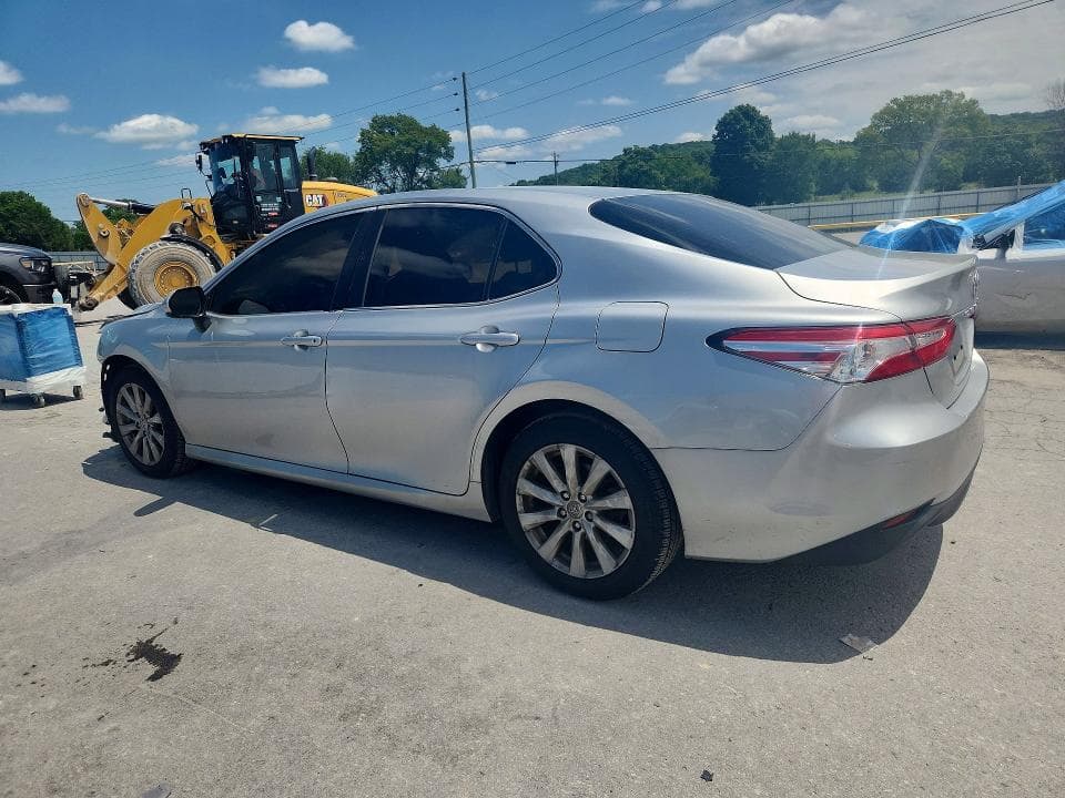 2018 TOYOTA CAMRY LE 2