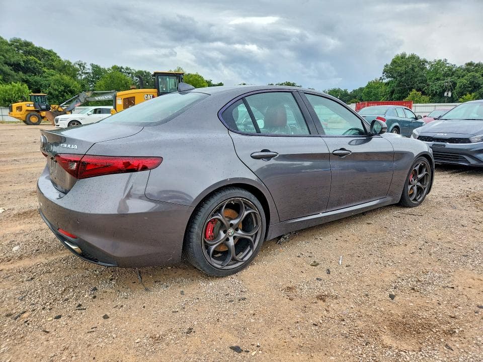 2018 ALFA ROMEO GIULIA TI 3