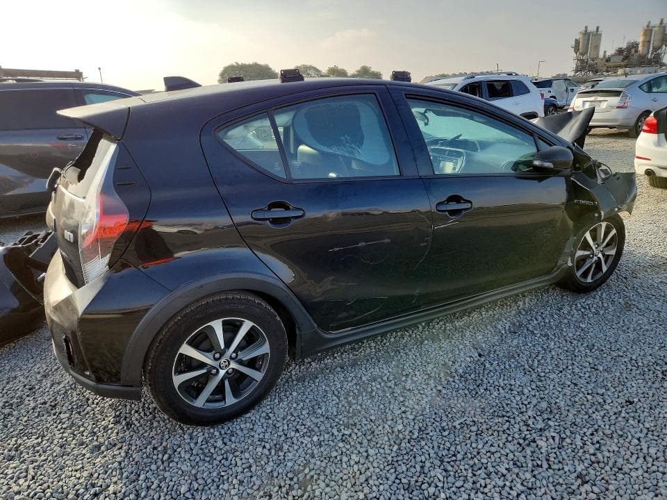 2018 TOYOTA PRIUS C FOUR 3