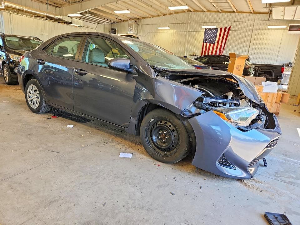 2018 TOYOTA COROLLA LE 4
