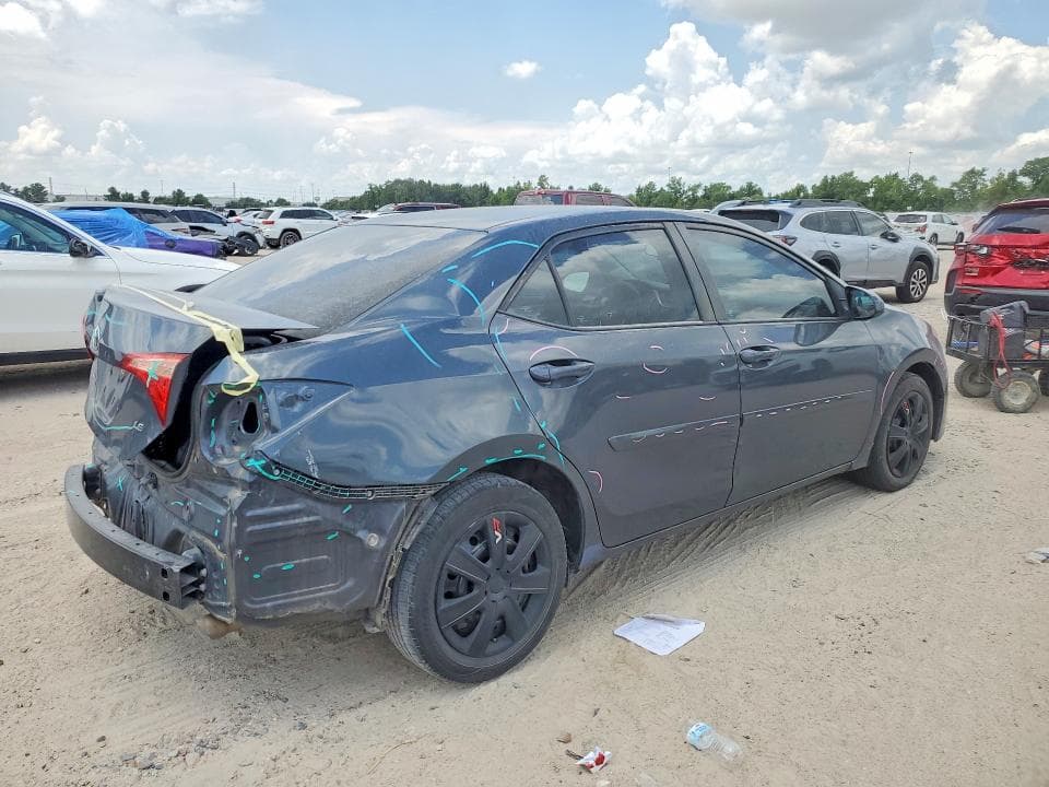 2018 TOYOTA COROLLA LE 3