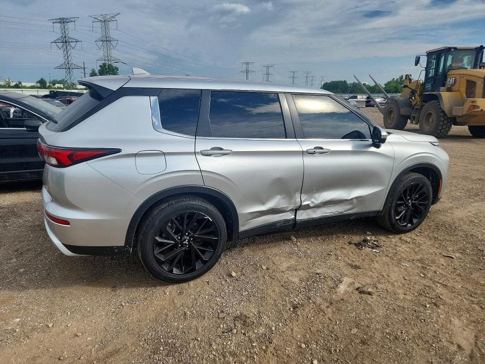 2024 MITSUBISHI OUTLANDER SE 3