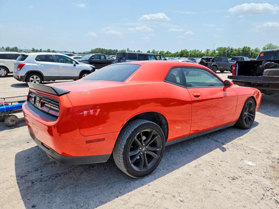 2017 DODGE CHALLENGER SXT 3