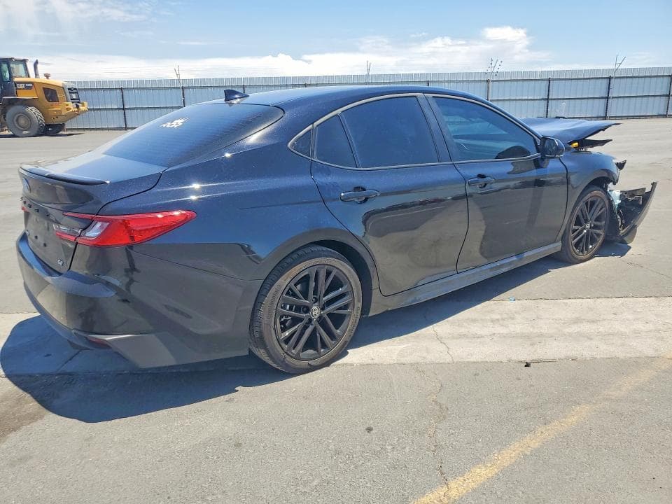 2026 TOYOTA CAMRY SE 3