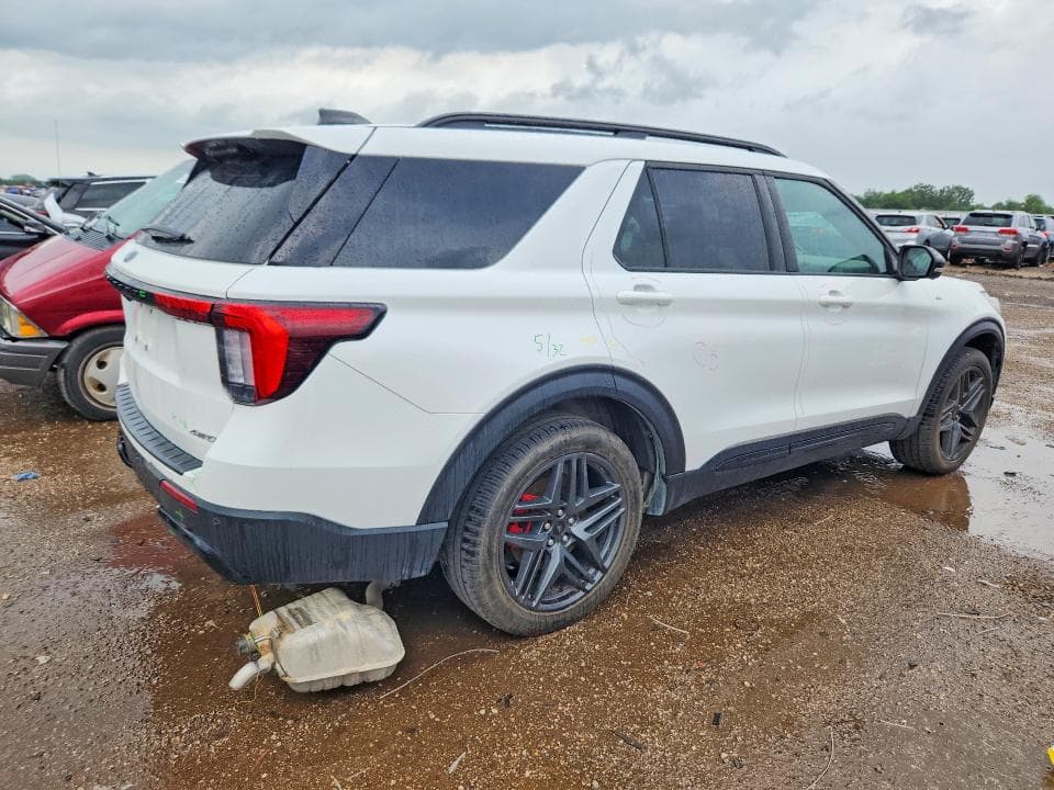 2025 FORD EXPLORER ST-LINE 3