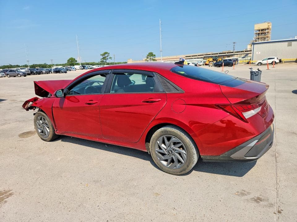 2024 HYUNDAI ELANTRA BLUE 2