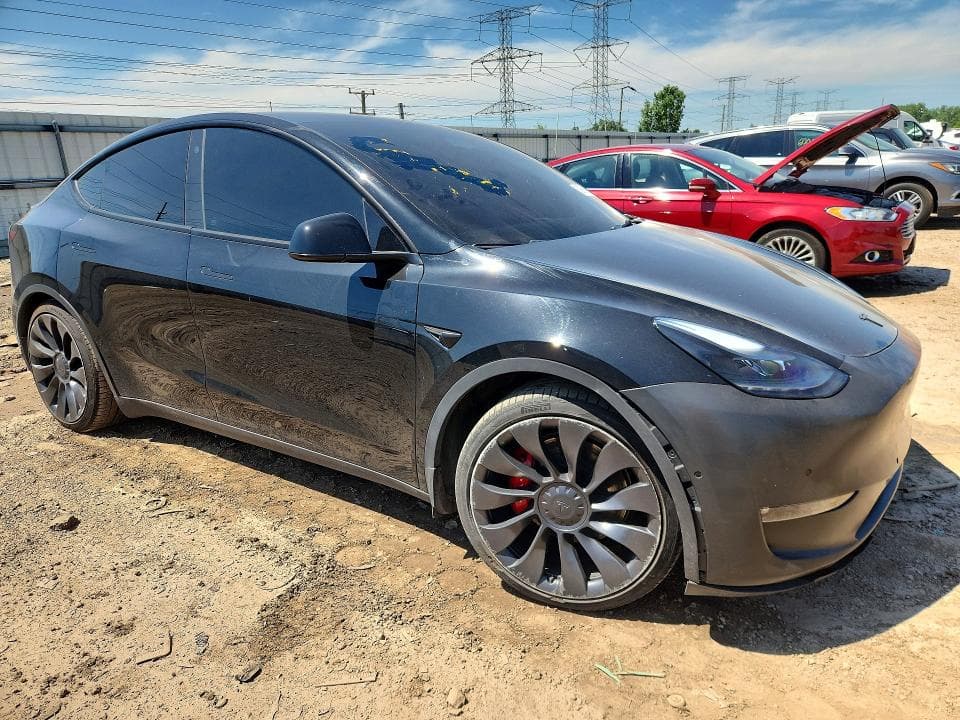 2022 TESLA MODEL Y 4