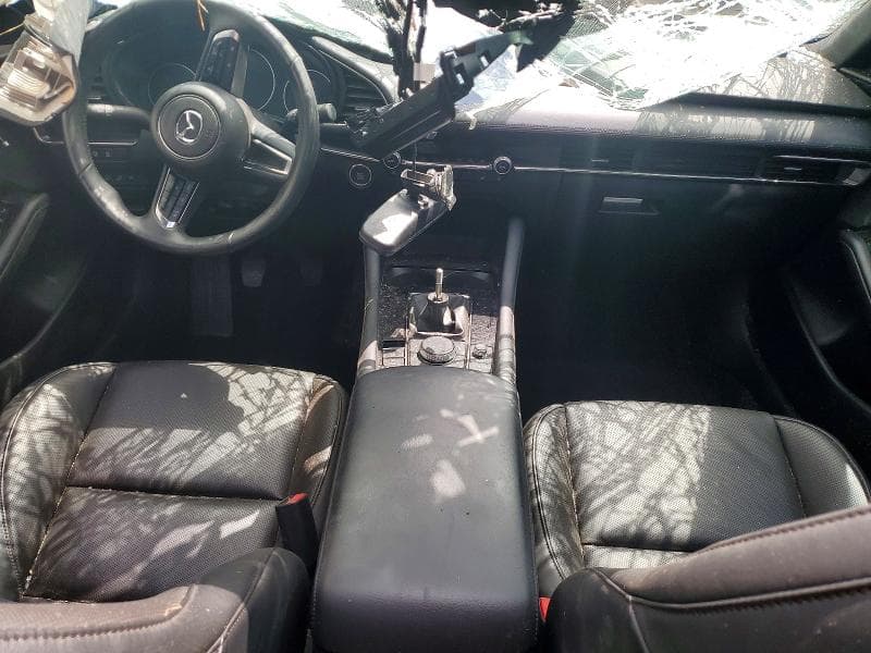 2025 MAZDA 3 PREMIUM 8