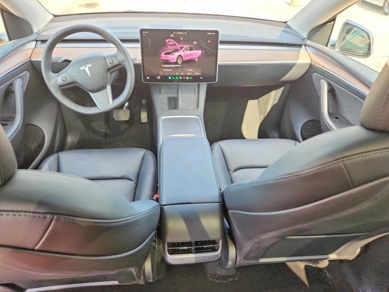 2023 TESLA MODEL Y 8