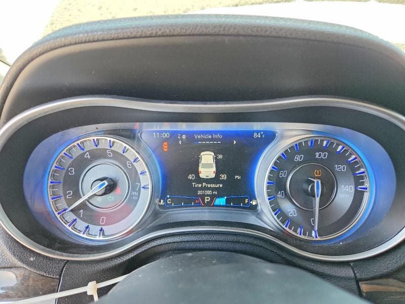 2017 CHRYSLER 300C 9