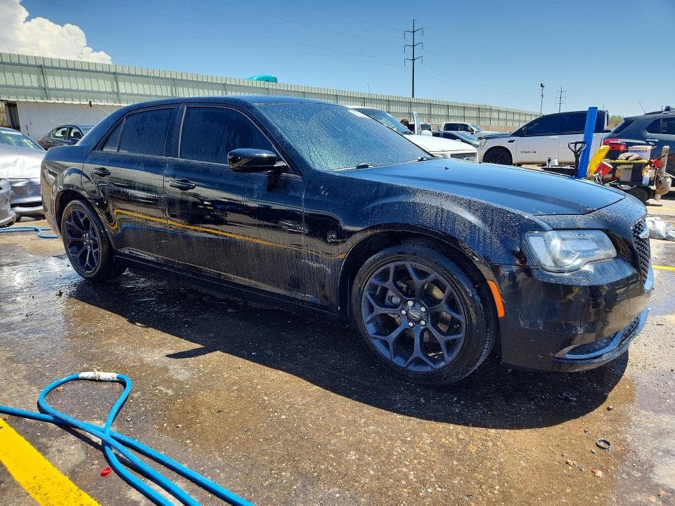 2019 CHRYSLER 300 TOURING 4