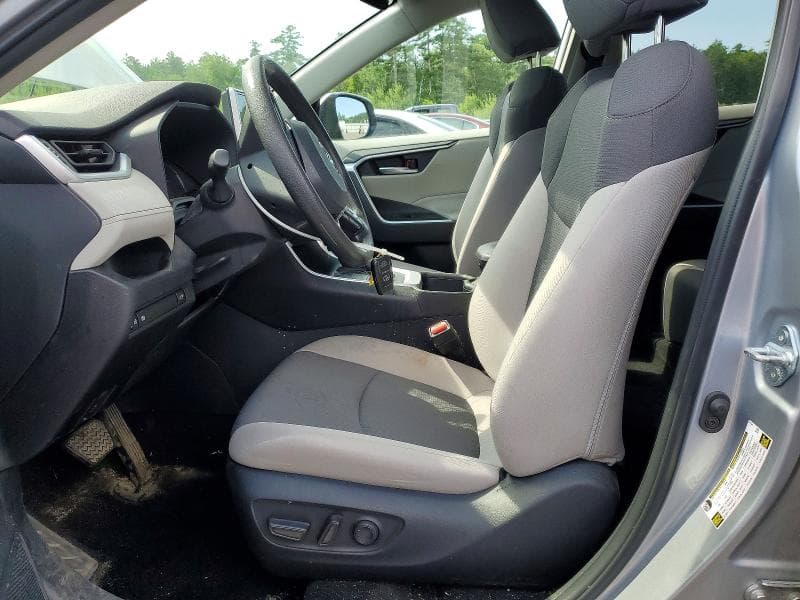 2025 TOYOTA RAV4 XLE 7
