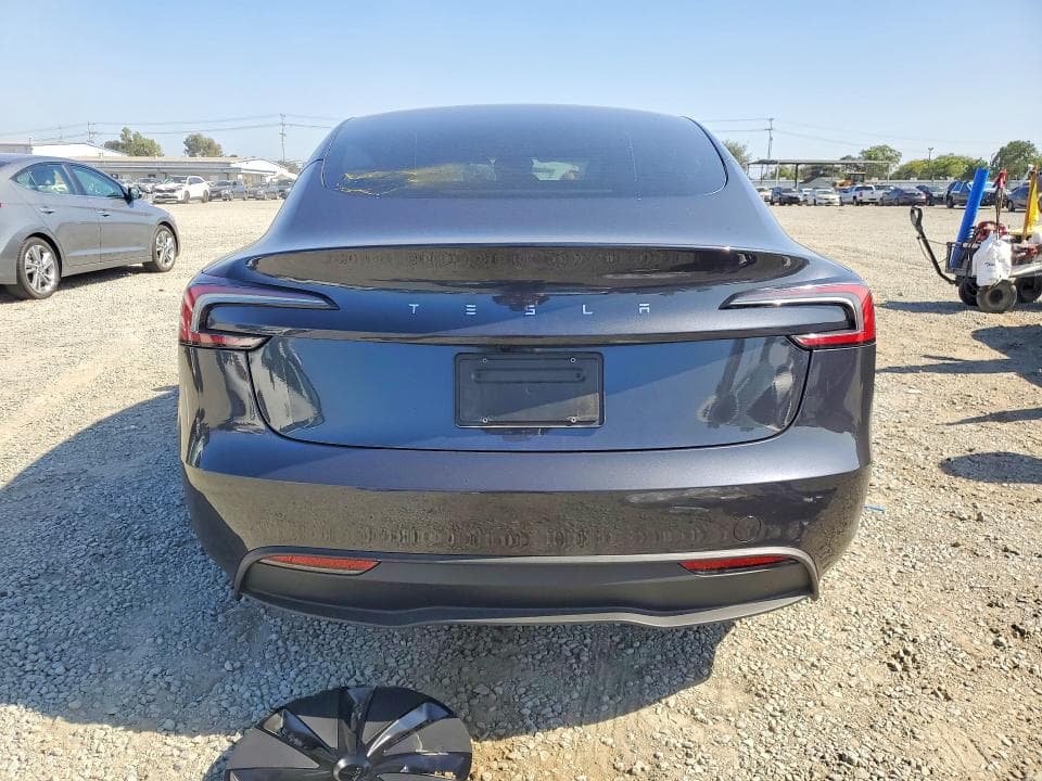 2025 TESLA MODEL 3 6
