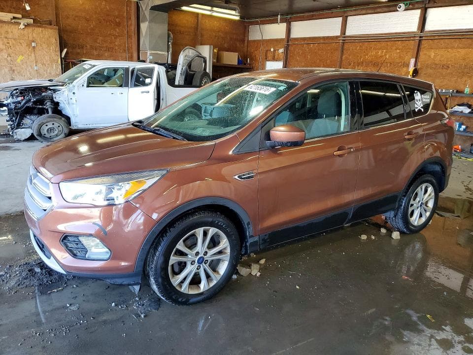 2017 FORD ESCAPE SE - 1