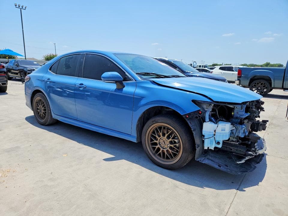 2023 TOYOTA CAMRY SE 4
