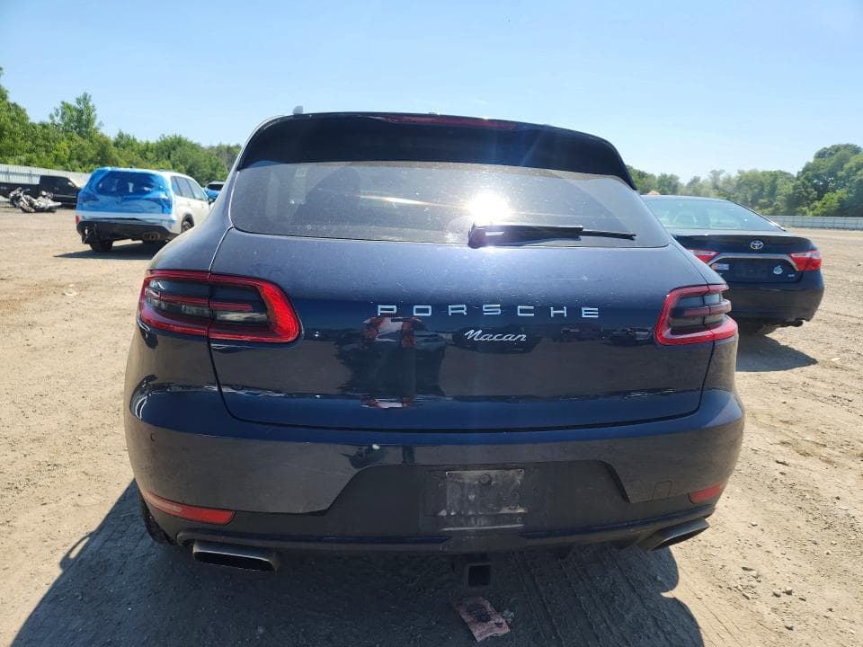 2018 PORSCHE MACAN 6