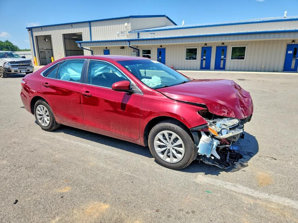 2017 TOYOTA CAMRY LE 4