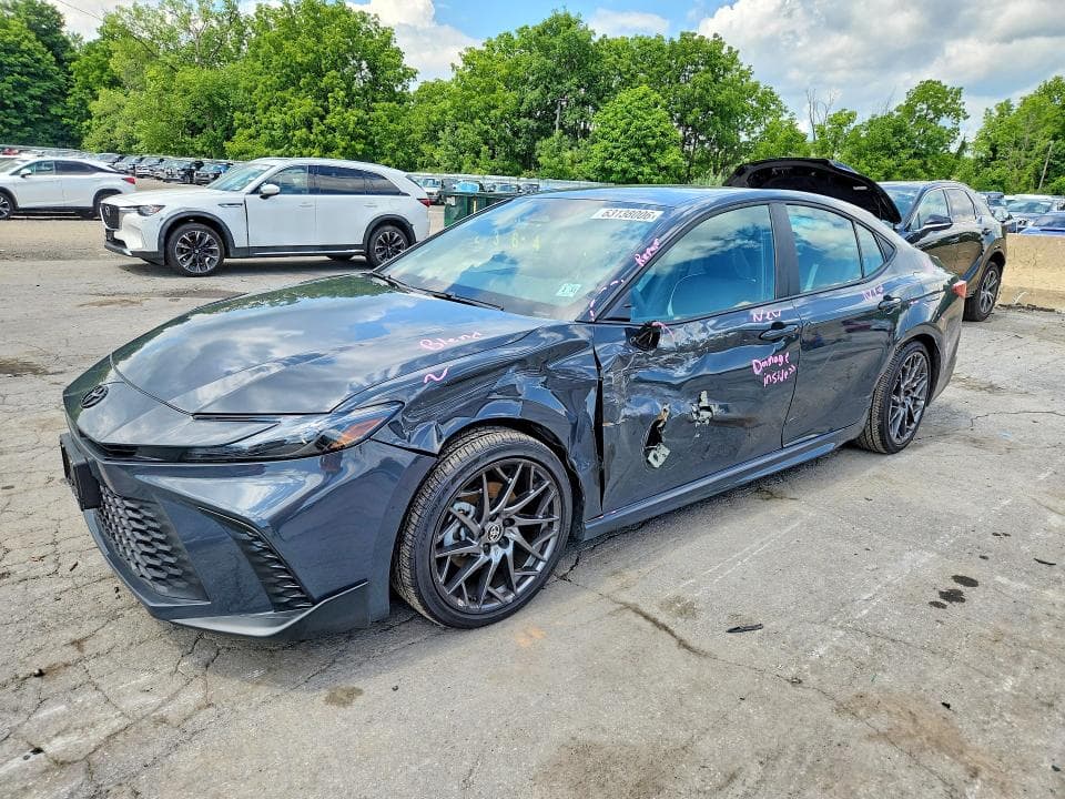 2026 TOYOTA CAMRY SE - 1