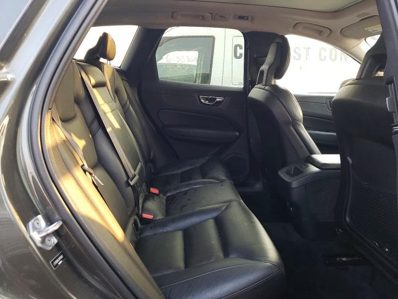 2018 VOLVO XC60 T5 11