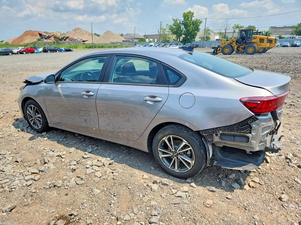 2024 KIA FORTE LXS 2