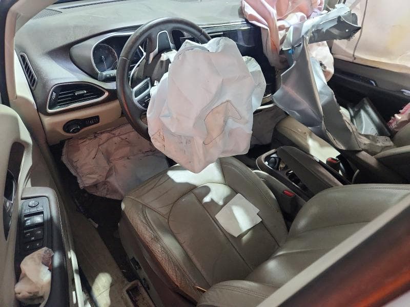 2017 CHRYSLER PACIFICA TOURING L 8