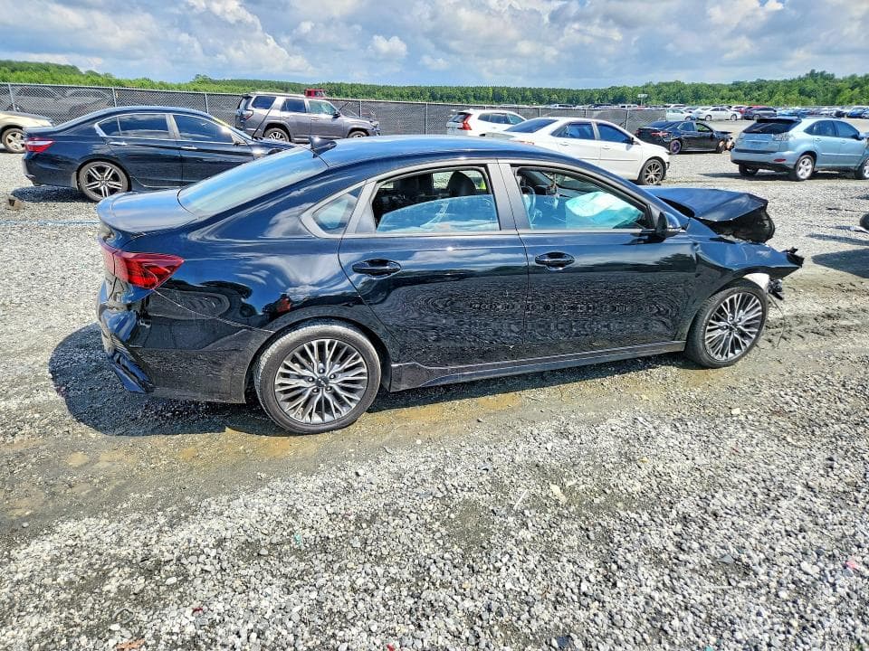 2023 KIA FORTE GT LINE 3