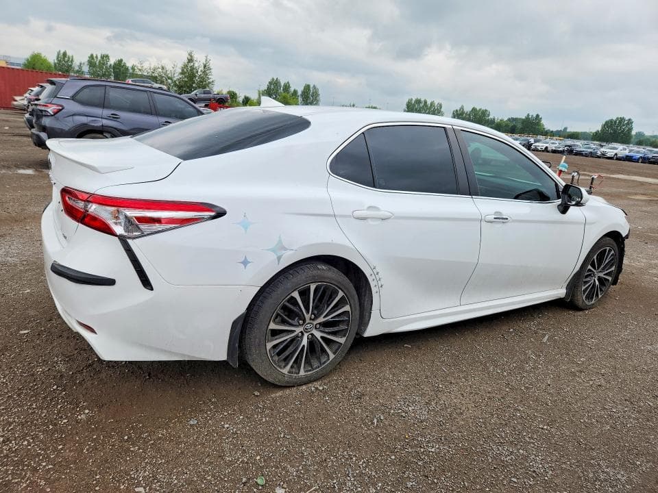 2020 TOYOTA CAMRY SE 3