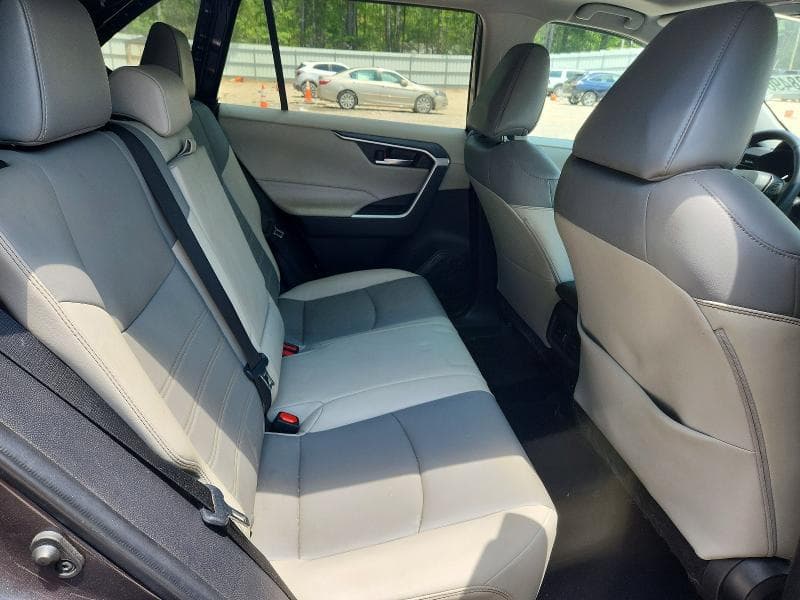2021 TOYOTA RAV4 XLE PREMIUM 10