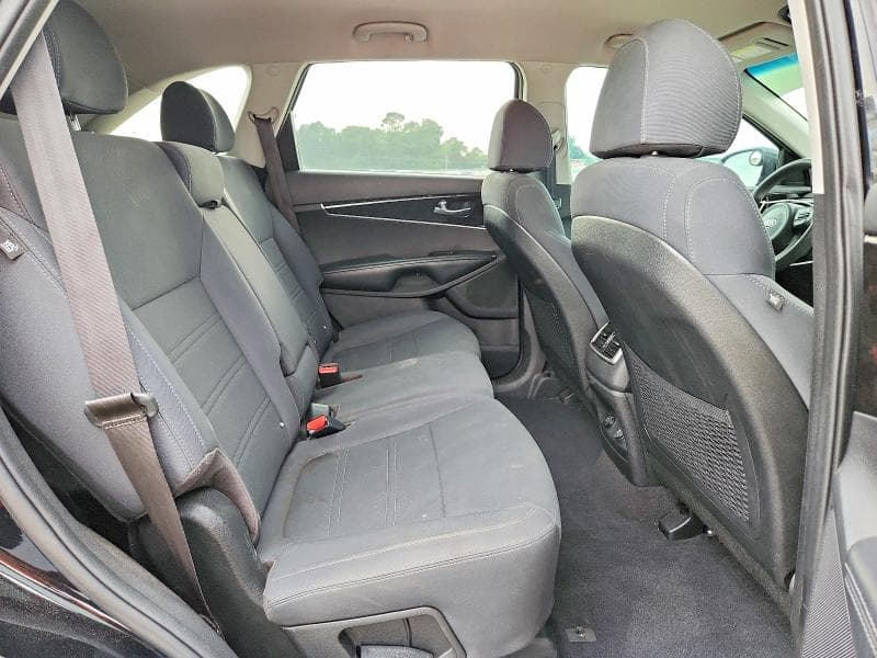2018 KIA SORENTO LX 11