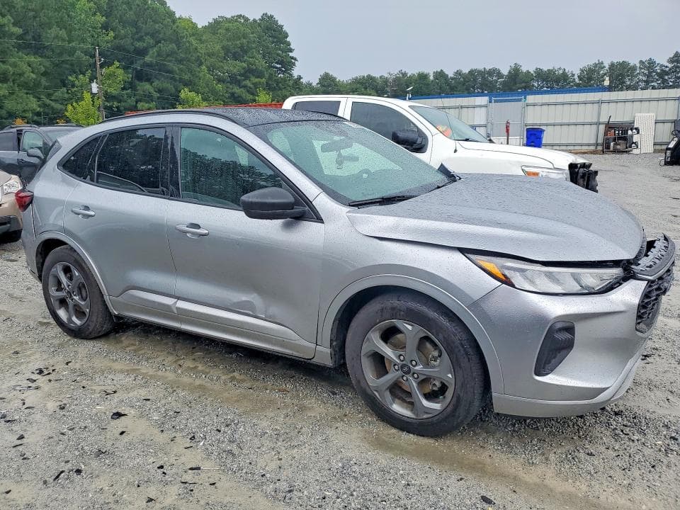 2024 FORD ESCAPE ST LINE 4