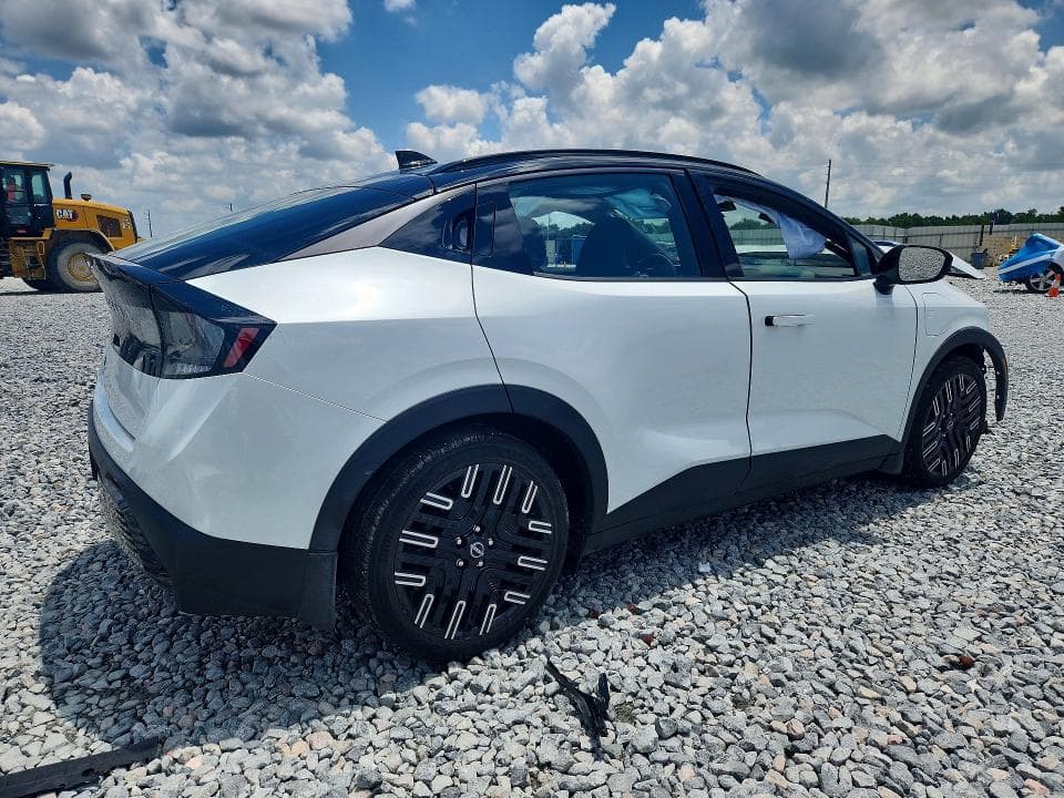 2026 NISSAN LEAF PLATINUM + 3