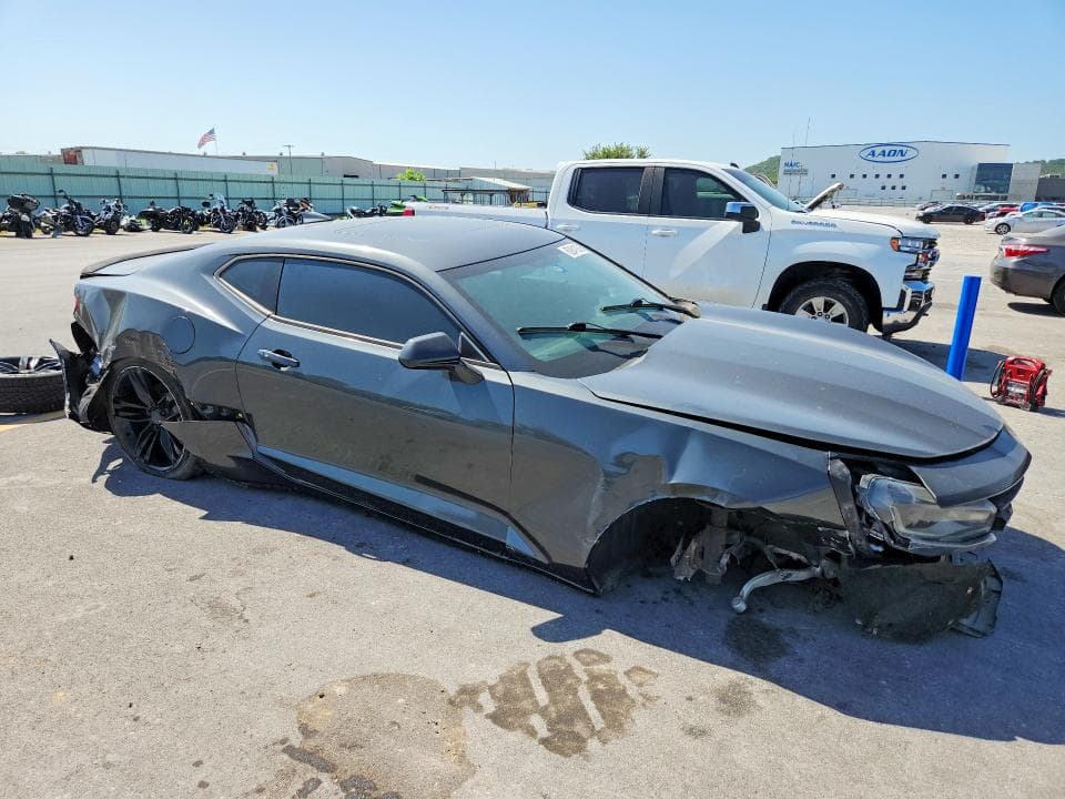 2018 CHEVROLET CAMARO LT 4