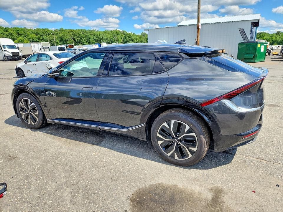 2023 KIA EV6 WIND 2