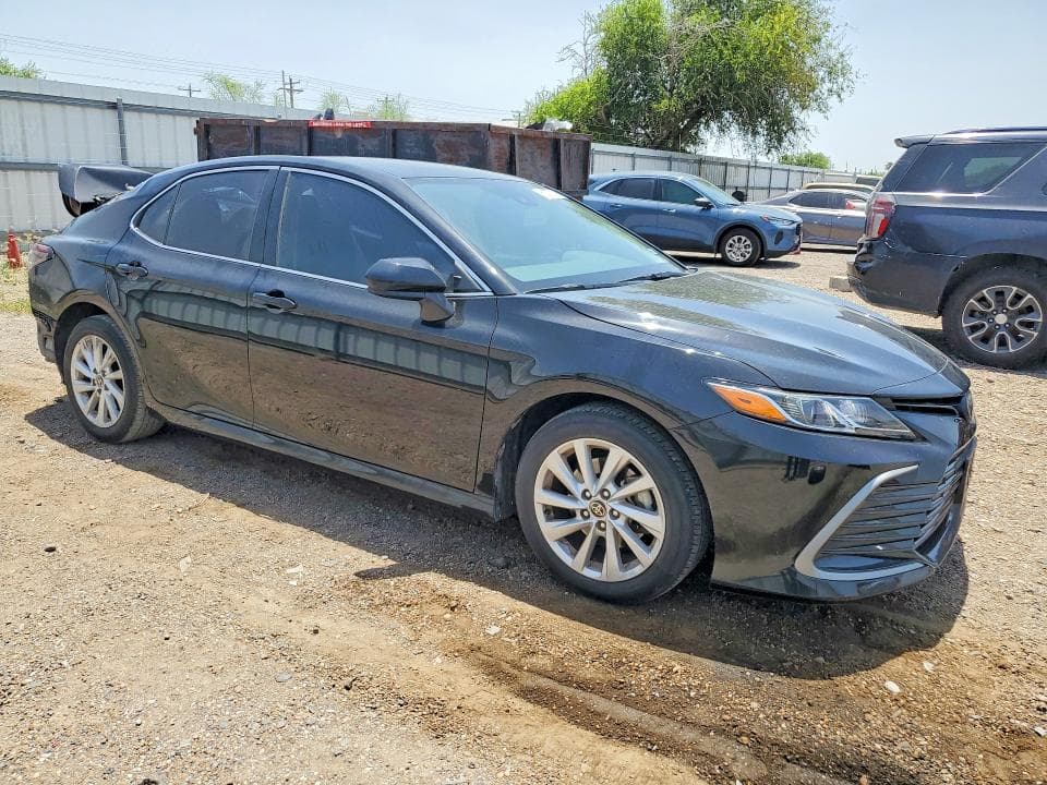 2023 TOYOTA CAMRY LE 4