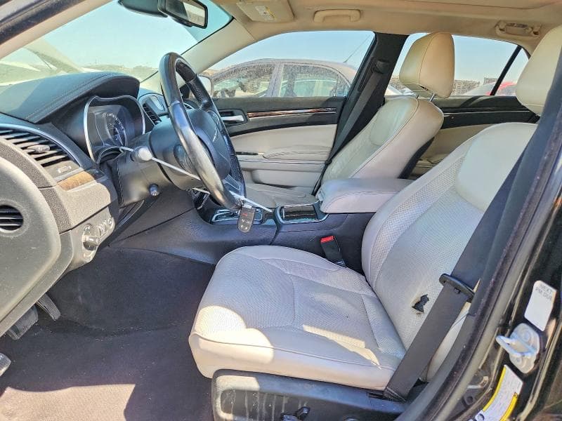 2017 CHRYSLER 300C 7