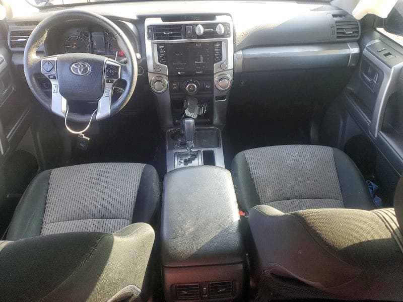 2021 TOYOTA 4RUNNER SR5 8